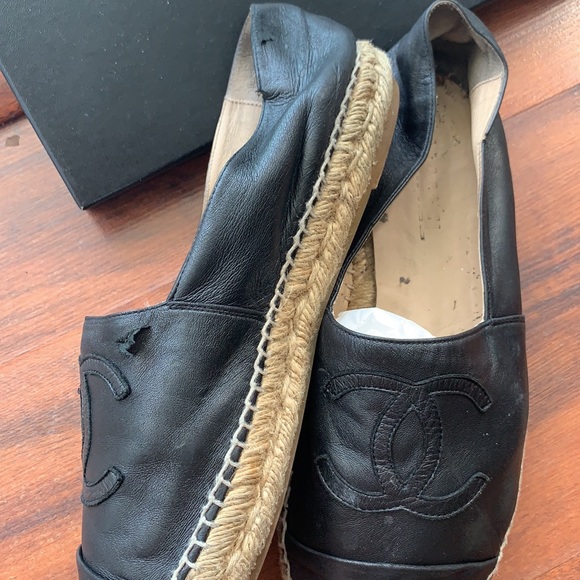 RARE iconic Black Chanel espadrilles - Picture 8 of 9